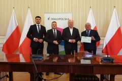 60207960_2307811696127717_3098963884980043776_n