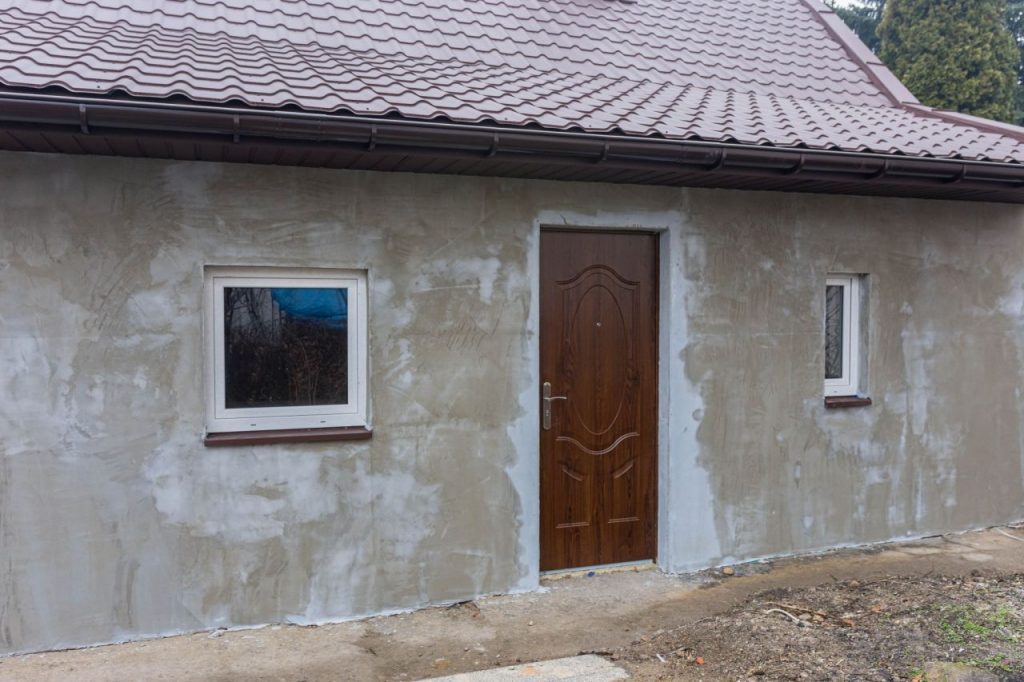 Elewacja na budynku socjalnym