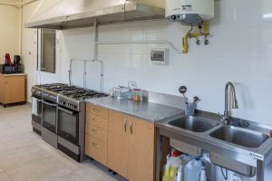 Kuchenki gazowe, blat oraz zlewozmywak