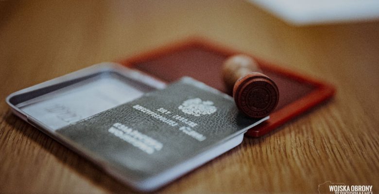 Zdjęcie książeczki wojskowej.