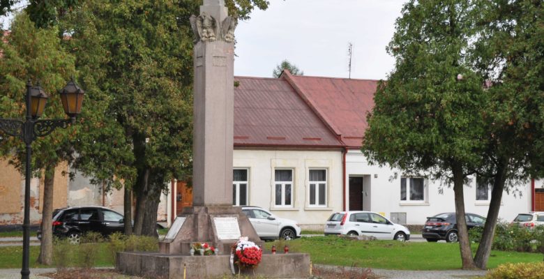 Zdjęcie Pomnika Niepodległości w Wojniczu.