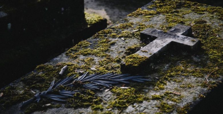 Kwesta na rzecz zabytkowych nagrobków na cmentarzu Komunalnym