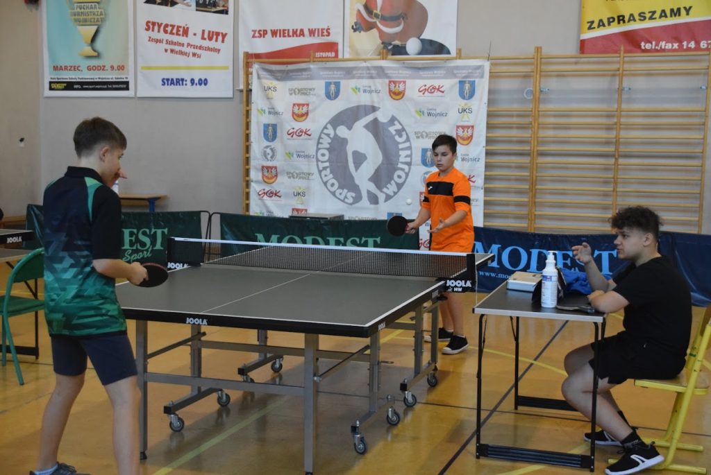 Półfinał Powiatowego Drużynowego Turnieju Tenisa Stołowego