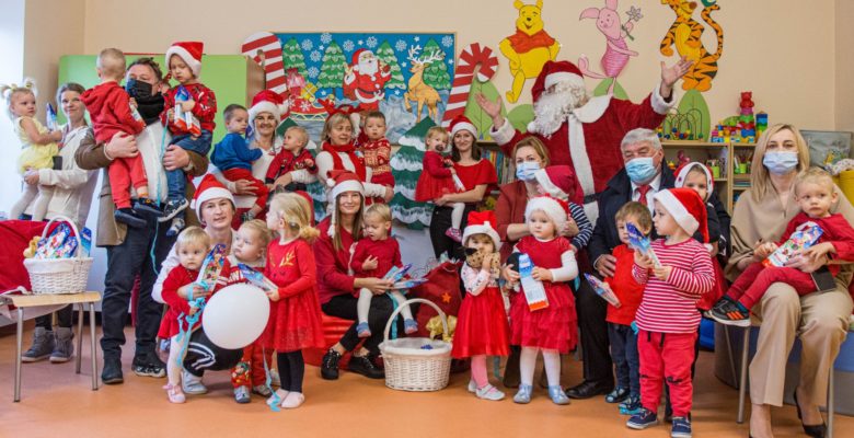 Mikołaj z wizytą u najmłodszych mieszkańców gminy