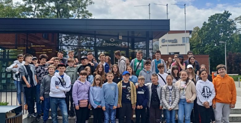 Wycieczki dla uczniów w ramach programu "Poznaj Polskę" - edycja 2022