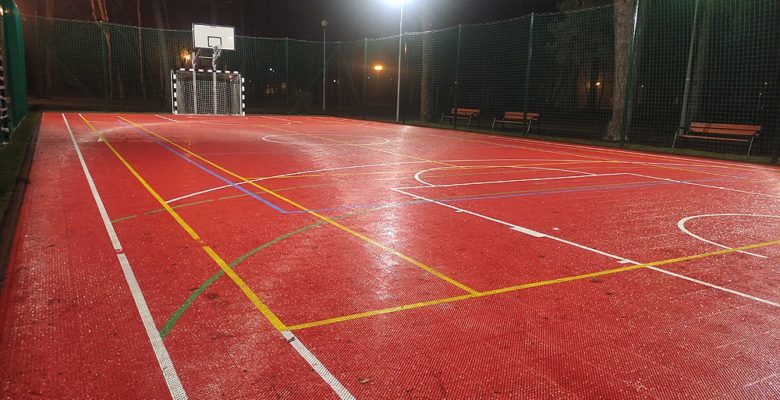 Blisko 600 tys. zł dofinansowania na budowę boiska sportowego w Milówce