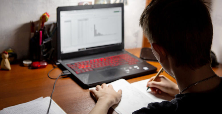 50 tys. zł dla szkół na zakup narzędzia do nauki zdalnej