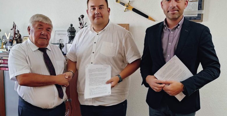 Umowę na remont drogi gminnej w Łukanowicach podpisana