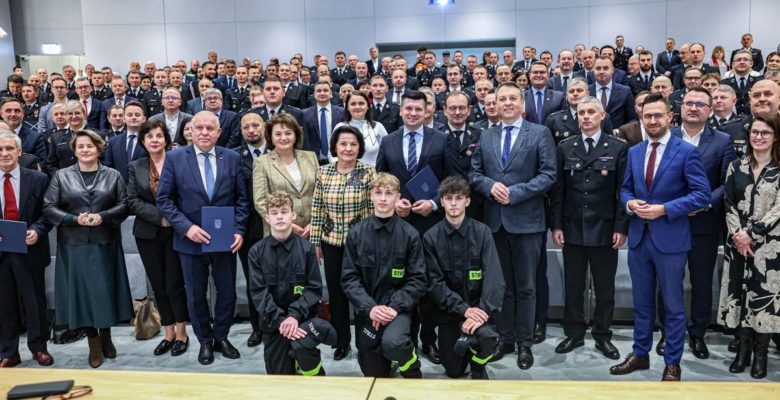 Nowy Samochód Ratowniczo-Gaśniczy dla OSP Zakrzów z projektu „Bezpieczna Małopolska”