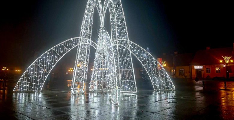 Świąteczny klimat na wojnickim rynku