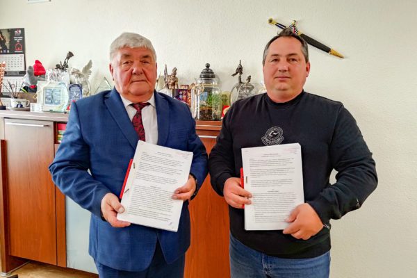 Podpisano umowę na realizację II etapu przebudowy dawnej szkoły na nową siedzibę Urzędu Miejskiego w Wojniczu
